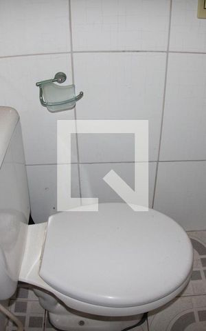 Casa para alugar com 420m², 2 quartos e 8 vagasBanheiro Piscina