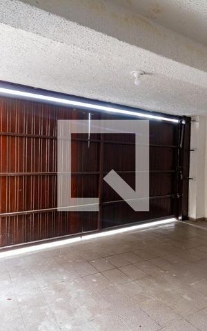 Casa para alugar com 60m², 2 quartos e 1 vaga Casa para alugar com 60m², 2 quartos e 1 vagaGaragem