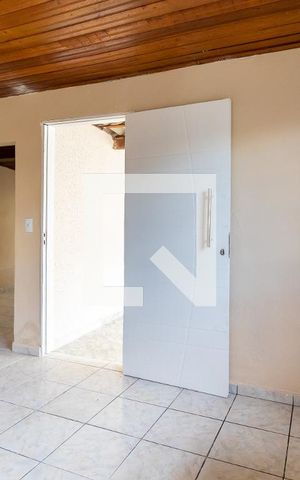 Casa para alugar com 60m², 2 quartos e 1 vaga Casa para alugar com 60m², 2 quartos e 1 vagaCozinha