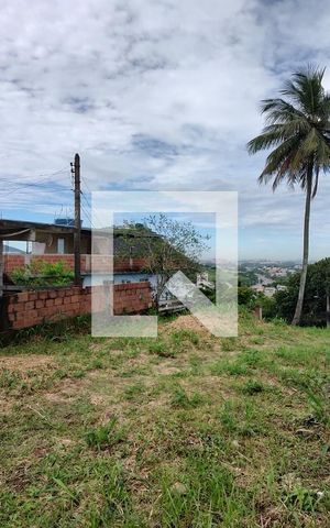 Casa à venda com 200m², 3 quartos e 2 vagas Casa à venda com 200m², 3 quartos e 2 vagasQuintal