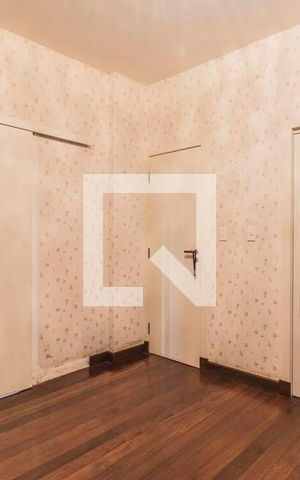 Apartamento à venda com 190m², 4 quartos e 3 vagas Apartamento à venda com 190m², 4 quartos e 3 vagasQuarto