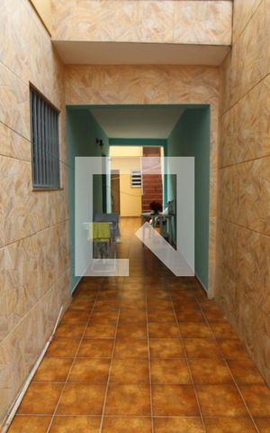Casa para alugar com 230m², 2 quartos e 2 vagasQuintal