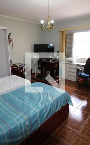 Casa para alugar com 230m², 2 quartos e 2 vagasQuarto 2