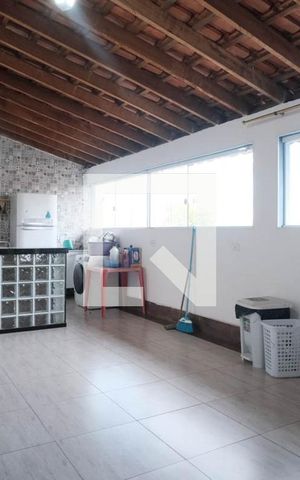 Casa à venda com 210m², 2 quartos e 3 vagasÁrea de Serviço