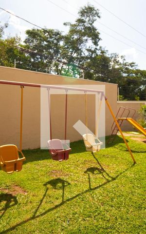 Apartamento para alugar com 50m², 2 quartos e 1 vaga Apartamento para alugar com 50m², 2 quartos e 1 vagaÁrea comum - Playground
