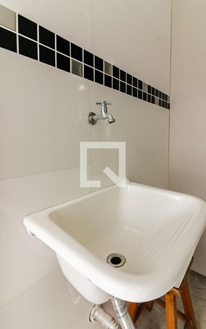 Apartamento à venda com 33m², 1 quarto e sem vaga Apartamento à venda com 33m², 1 quarto e sem vagaÁrea de Serviço