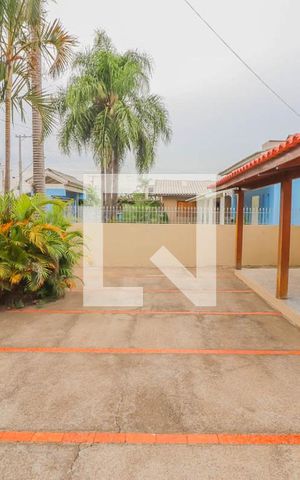 Casa à venda com 290m², 3 quartos e 2 vagas Casa à venda com 290m², 3 quartos e 2 vagasÁrea Externa