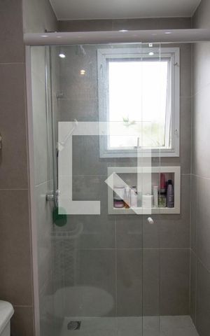 Apartamento à venda com 226m², 3 quartos e 3 vagas Apartamento à venda com 226m², 3 quartos e 3 vagasBanheiro da Suíte 2