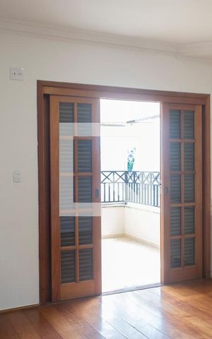 Casa para alugar com 283m², 3 quartos e 4 vagas Casa para alugar com 283m², 3 quartos e 4 vagasSuite 1