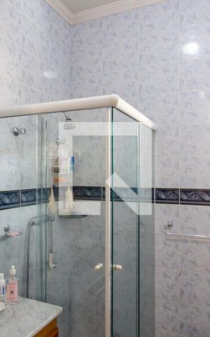 Casa à venda com 330m², 5 quartos e 4 vagas Casa à venda com 330m², 5 quartos e 4 vagasBanheiro Social