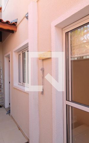 Casa de condomínio à venda com 89m², 3 quartos e 1 vagaÁrea de Serviço