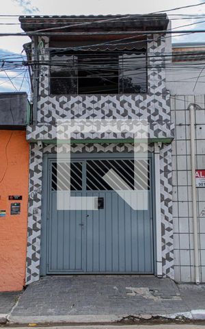 Casa à venda com 160m², 2 quartos e 1 vagaFachada