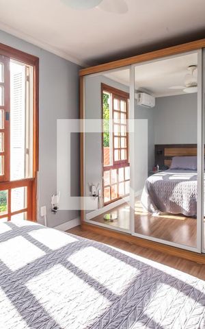 Casa de condomínio à venda com 242m², 4 quartos e 2 vagas Casa de condomínio à venda com 242m², 4 quartos e 2 vagasQuarto 3