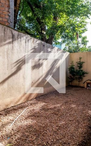 Casa de condomínio à venda com 242m², 4 quartos e 2 vagas Casa de condomínio à venda com 242m², 4 quartos e 2 vagasQuintal