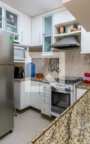 Casa de condomínio à venda com 242m², 4 quartos e 2 vagas Casa de condomínio à venda com 242m², 4 quartos e 2 vagasCozinha