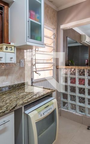 Casa de condomínio à venda com 242m², 4 quartos e 2 vagas Casa de condomínio à venda com 242m², 4 quartos e 2 vagasCozinha