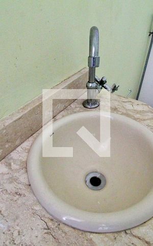 Casa à venda com 260m², 3 quartos e 2 vagasLavabo