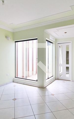 Casa à venda com 260m², 3 quartos e 2 vagasSala