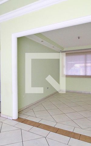 Casa à venda com 260m², 3 quartos e 2 vagasSala
