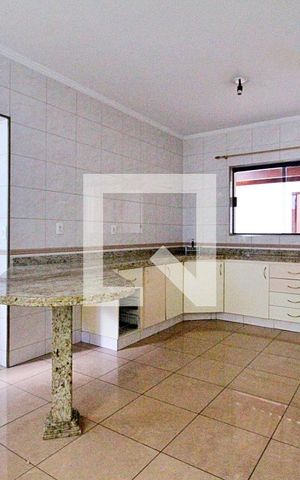 Casa à venda com 260m², 3 quartos e 2 vagasCozinha