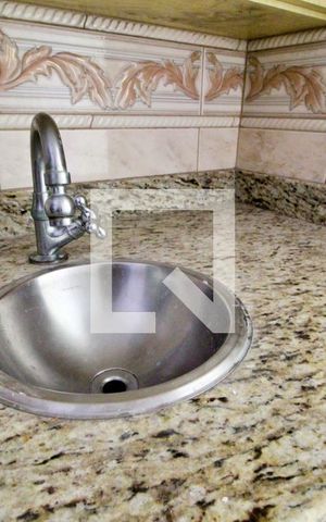 Casa à venda com 260m², 3 quartos e 2 vagasBanheiro
