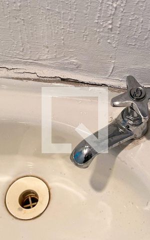 Casa à venda com 100m², 3 quartos e 2 vagasBanheiro de Serviço