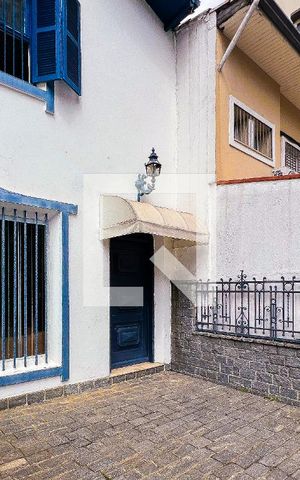 Casa à venda com 100m², 3 quartos e 2 vagasGaragem