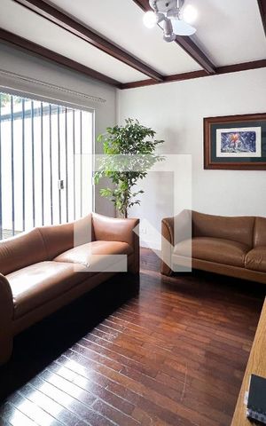 Casa à venda com 100m², 3 quartos e 2 vagasSala
