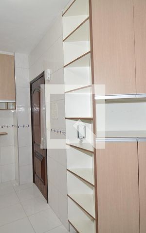 Apartamento à venda com 77m², 2 quartos e 1 vagaCozinha