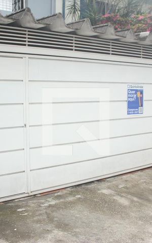 Casa à venda com 122m², 3 quartos e 2 vagasFachada