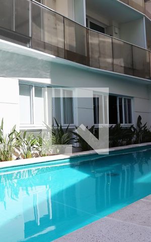 Studio à venda com 23m², 1 quarto e sem vaga Studio à venda com 23m², 1 quarto e sem vagaÁrea comum - Piscina