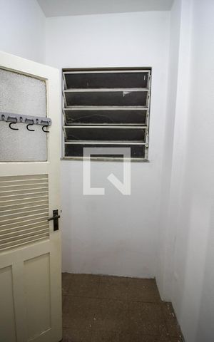 Apartamento para alugar com 70m², 2 quartos e sem vaga Apartamento para alugar com 70m², 2 quartos e sem vagaQuarto de Serviço