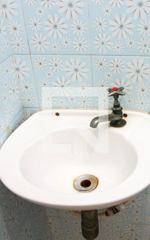 Apartamento para alugar com 70m², 2 quartos e sem vaga Apartamento para alugar com 70m², 2 quartos e sem vagaBanheiro de serviço
