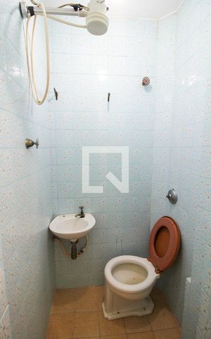 Apartamento para alugar com 70m², 2 quartos e sem vaga Apartamento para alugar com 70m², 2 quartos e sem vagaBanheiro de serviço