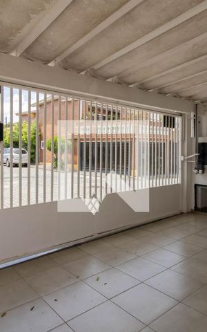 Casa à venda com 240m², 4 quartos e 1 vaga Casa à venda com 240m², 4 quartos e 1 vagaGaragem