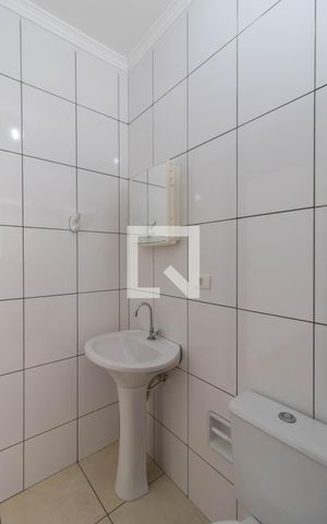 Casa à venda com 240m², 4 quartos e 1 vaga Casa à venda com 240m², 4 quartos e 1 vagaBanheiro da Suíte 1 - Casa 2
