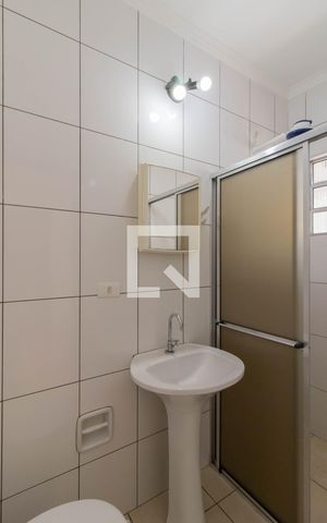 Casa à venda com 240m², 4 quartos e 1 vaga Casa à venda com 240m², 4 quartos e 1 vagaBanheiro da Suíte 1
