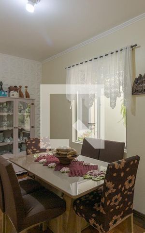 Casa à venda com 300m², 3 quartos e 5 vagas Casa à venda com 300m², 3 quartos e 5 vagasSala de Jantar