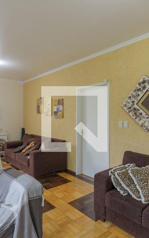 Casa à venda com 300m², 3 quartos e 5 vagas Casa à venda com 300m², 3 quartos e 5 vagasSala
