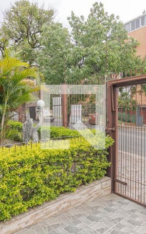 Casa à venda com 300m², 3 quartos e 5 vagas Casa à venda com 300m², 3 quartos e 5 vagasÁrea Externa