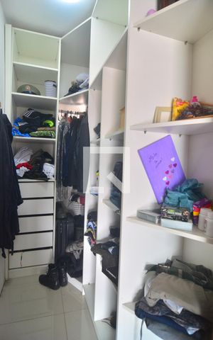 Casa à venda com 264m², 3 quartos e 4 vagasCloset