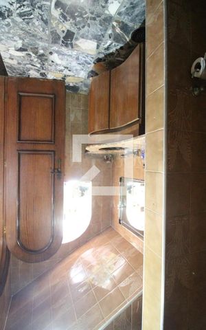 Casa à venda com 400m², 6 quartos e 4 vagasBanheiro 2