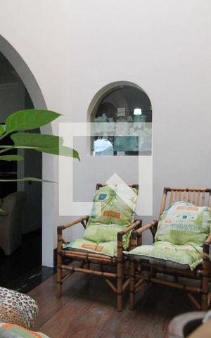 Casa à venda com 400m², 6 quartos e 4 vagasSala de Estar