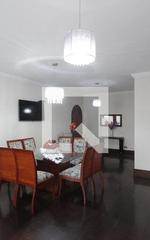 Casa à venda com 400m², 6 quartos e 4 vagasSala de Jantar