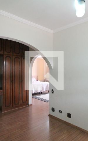 Casa à venda com 400m², 6 quartos e 4 vagasQuarto Suíte
