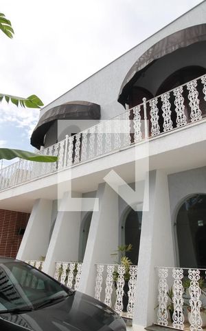 Casa à venda com 400m², 6 quartos e 4 vagasEntrada