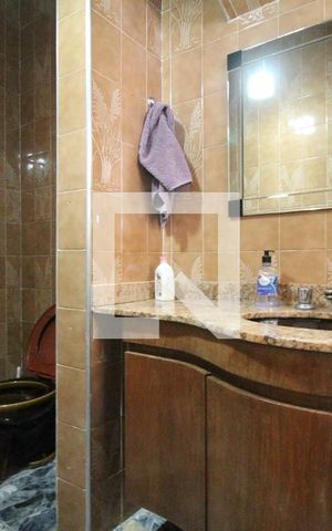 Casa à venda com 400m², 6 quartos e 4 vagasBanheiro 2