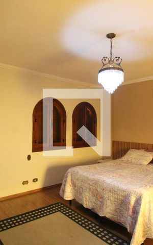 Casa à venda com 400m², 6 quartos e 4 vagasQuarto Suíte