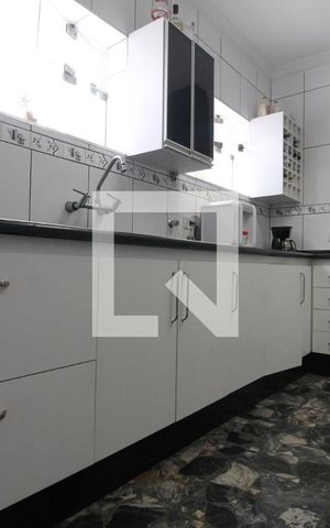 Casa à venda com 400m², 6 quartos e 4 vagasCozinha - Armários