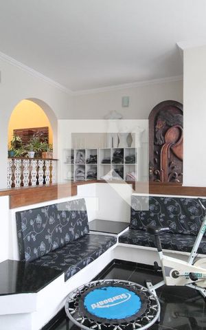 Casa à venda com 400m², 6 quartos e 4 vagasSala Lareira